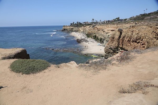 SunsetCliffs-NazarineBeach