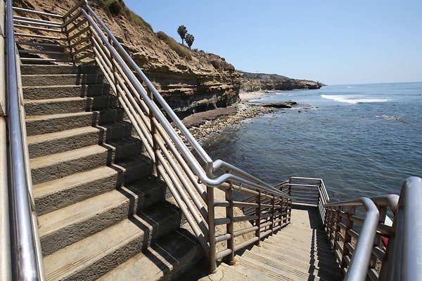 SunsetCliffsPark-LaderaSteps