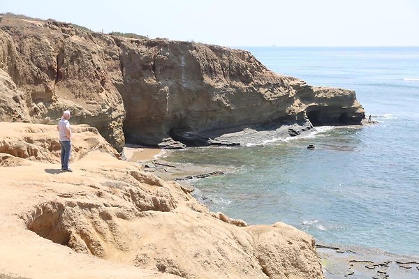 SunsetCliffsPark-SouthOfLot