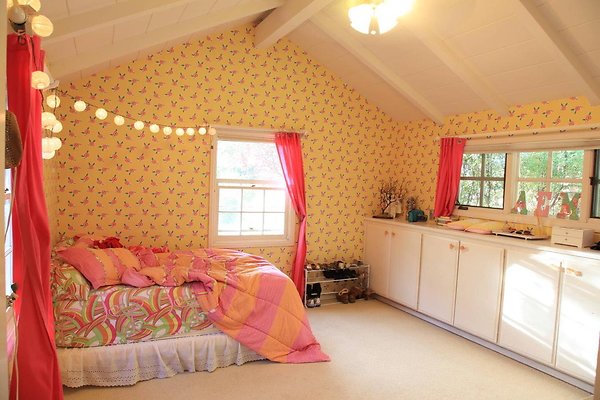 YellowRoom