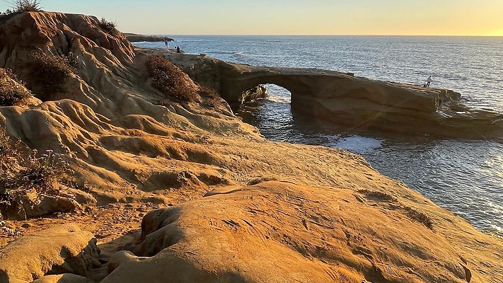 SunsetCliffs-BetweenOspreyStLot&amp;FroudeStLot